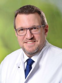 Dr. med. Mario Schubert Dr. med. Mario Schubert